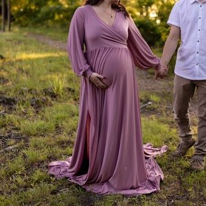 Maternity gown